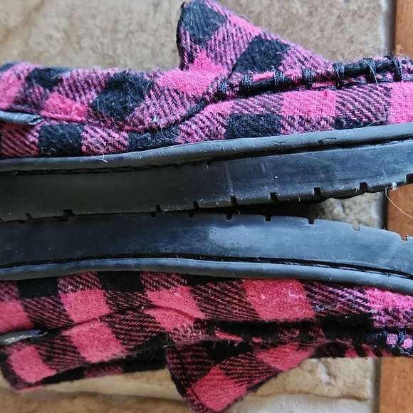 Fanture pink and black buffalo plaid slippers shoes toddler size 2 - Picture 8 of 10